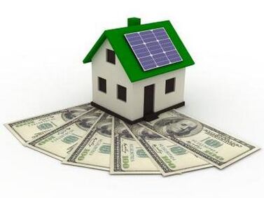 Solárne panely na streche domu kvôli úspore energie