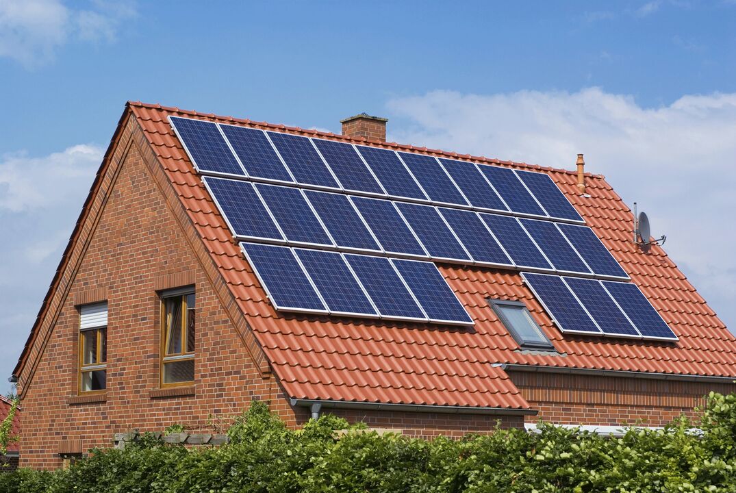 solárne panely pre úsporu energie v dome